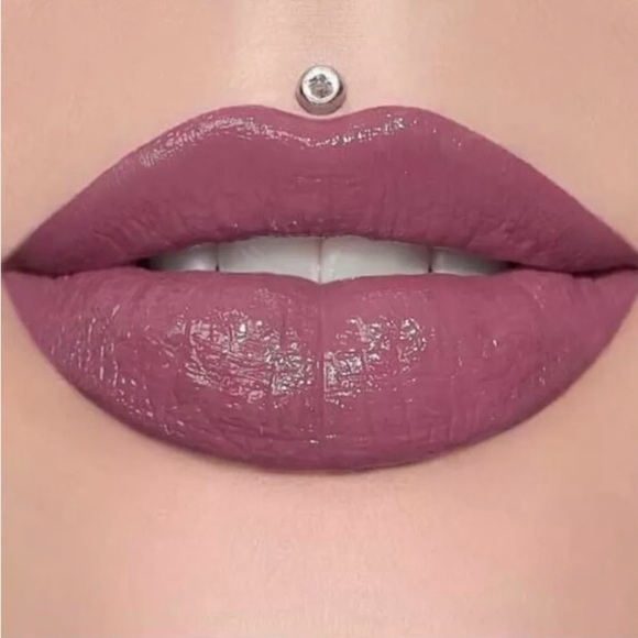 Jeffree Star Supreme Gloss Improper - Picture 1 of 2